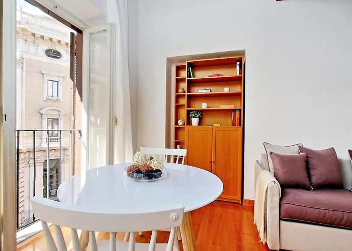 Rent In Trevi Fountain Apartment Rom